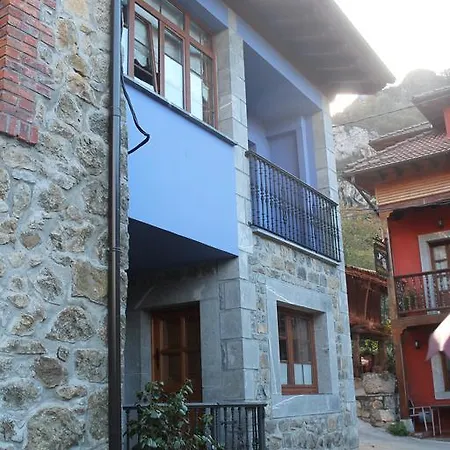 Apartamentos Los Rosales Ponga Esterno foto