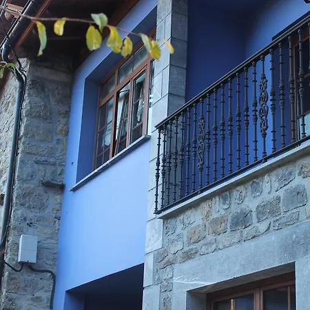 Apartamentos Los Rosales Ponga Esterno foto